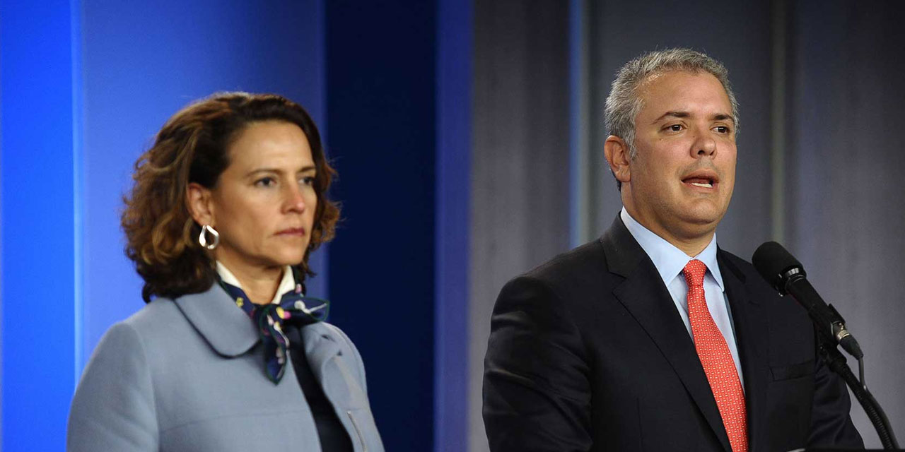 saving Colombia’s government without losing party