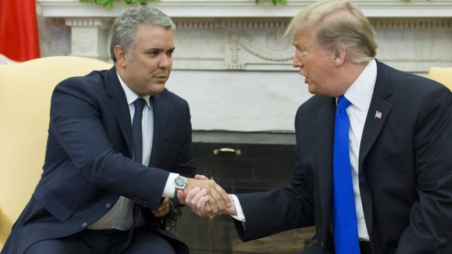Colombia coca crop: Trump tells Duque to resume spraying