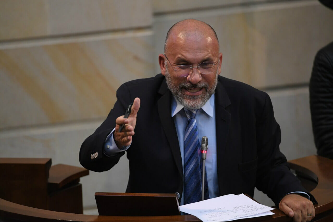 Senator Roy Barreras received a harsh response, after proposing the revocation of the mandate of President Iván Duque