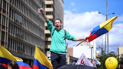 Time for truth; no more fake news. Opinion by Luis Guillermo Echeverri