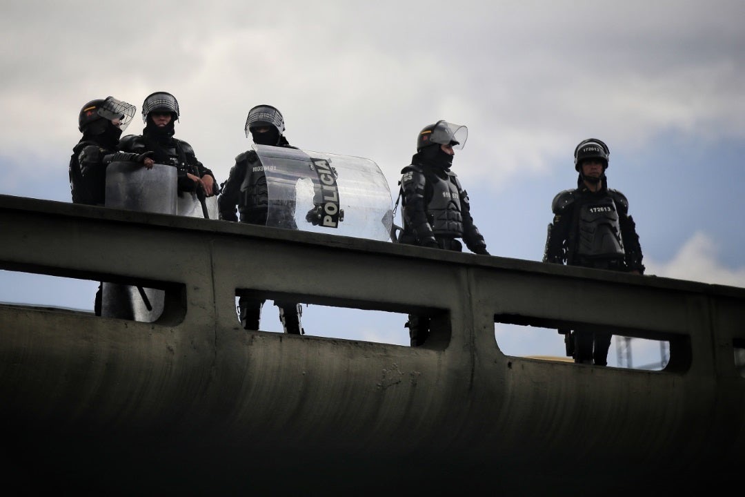 La mujer que se inventó un abuso sexual de la Policía en Bogotá para ocultar que se fue de rumba