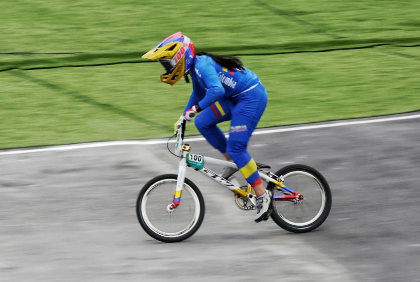 Mariana Pajón y equipo colombiano de BMX clasifica a semifinales