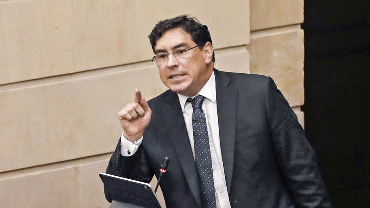 Álvaro Hernán Prada llevará su caso a instancias internacionales