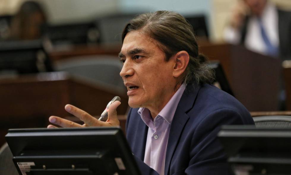 Gustavo Bolivar deberá dar la cara