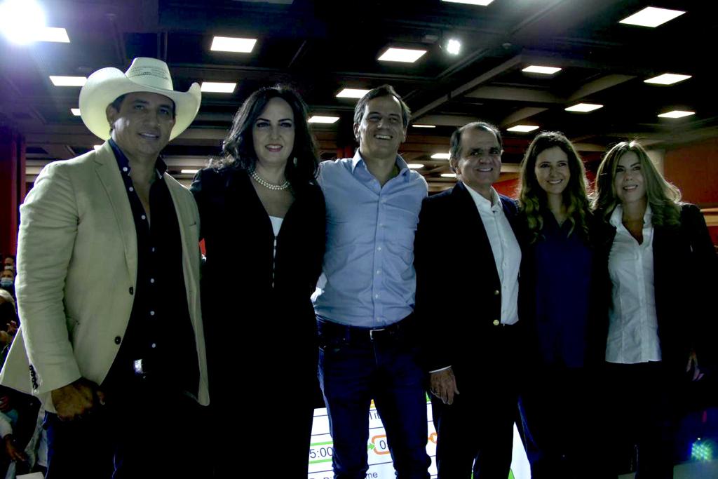 ¿Juego sucio al interior del Centro Democrático?
