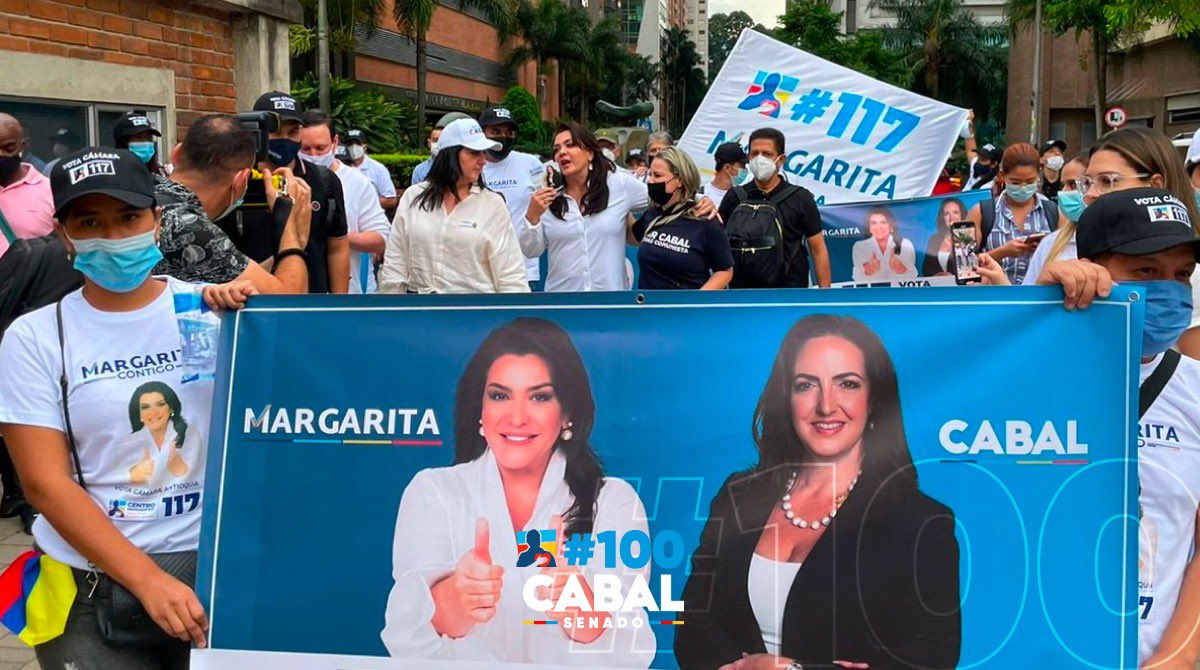 María Fernanda Cabal recorre Medellín en compañía de la representante Margarita Restrepo