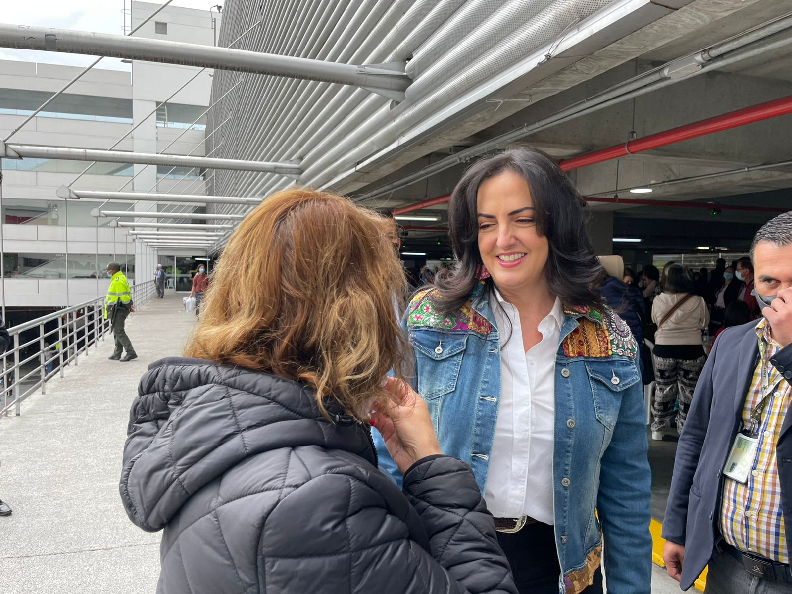 Cabal arrasa en las elecciones de Senado