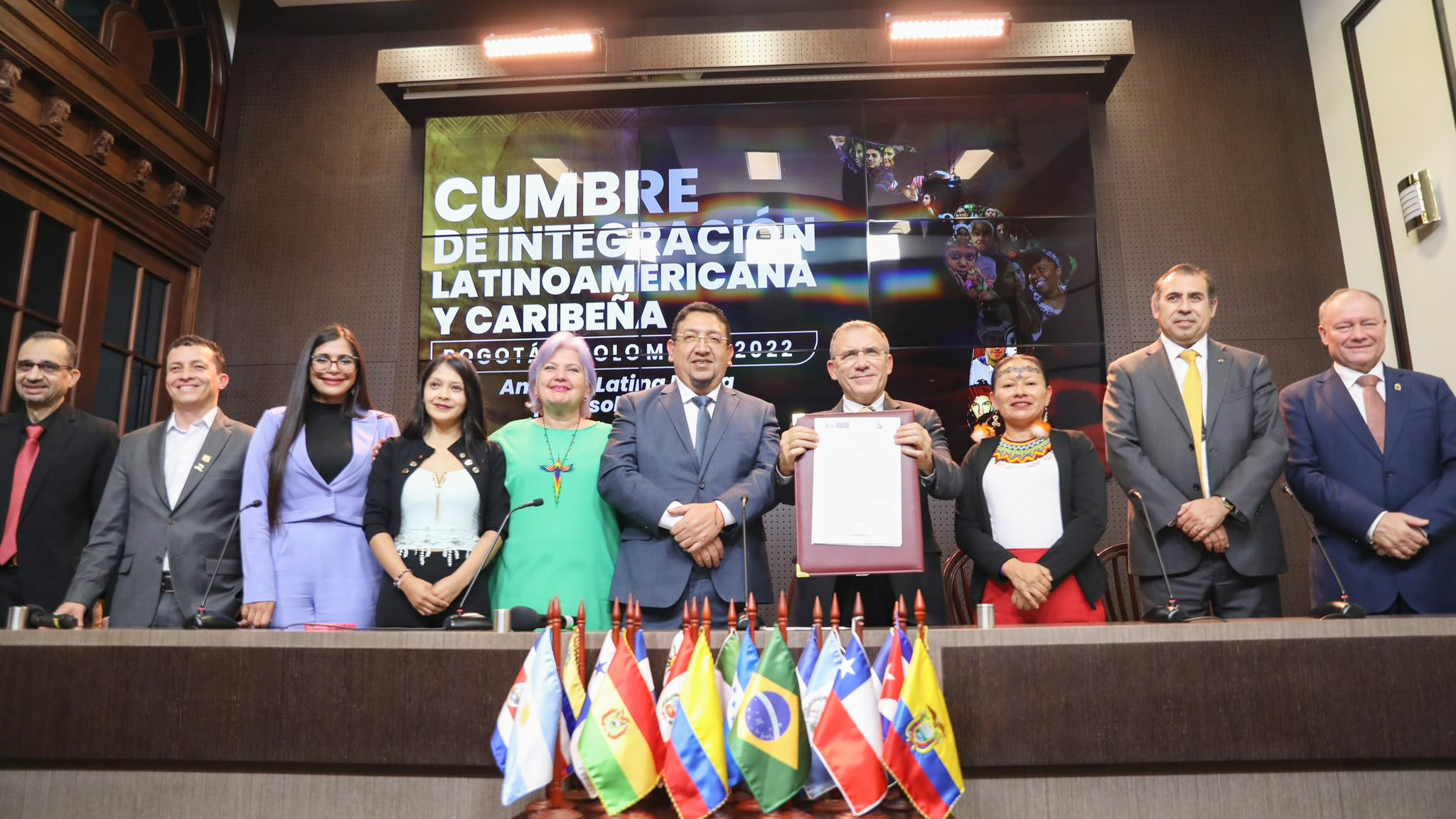 Roy Barreras, propuso ante el Parlamento Andino crear una moneda única para América Latina