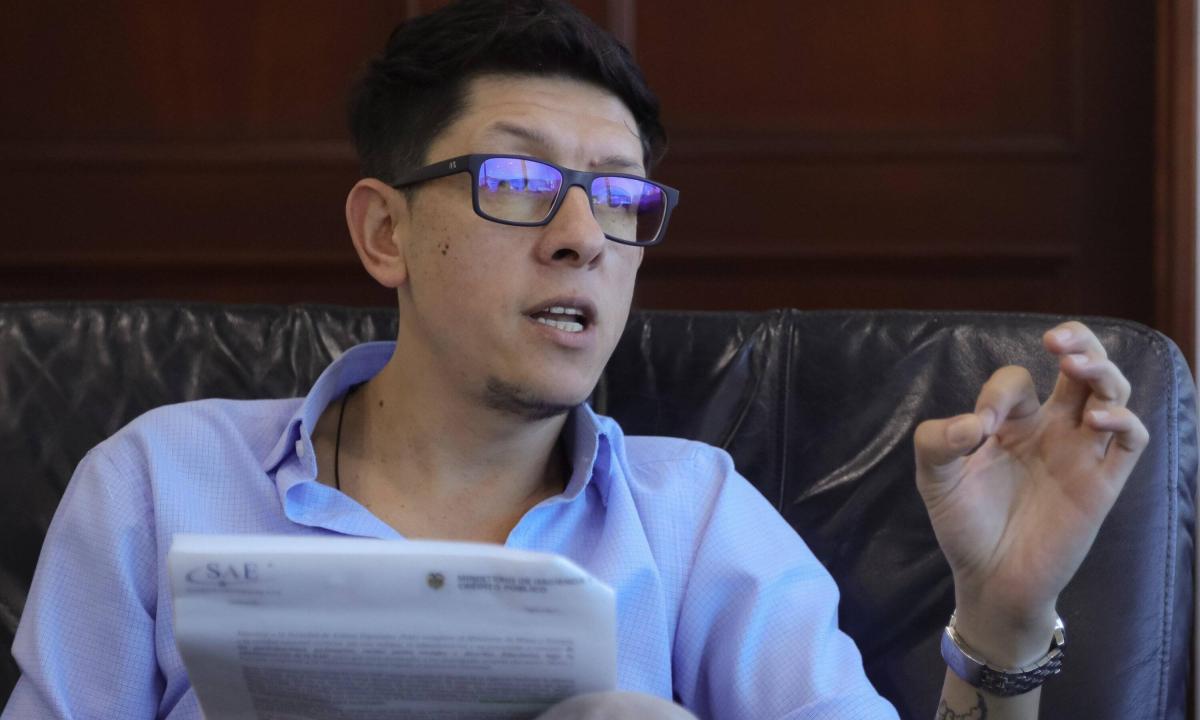 Procuraduría suspende a Daniel Rojas Director de la SAE, por tres meses